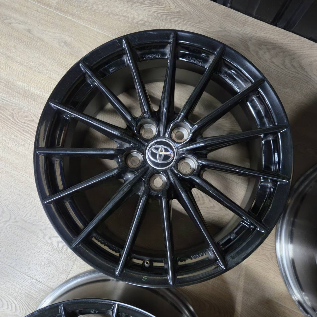 TOYOTA｜GR YARIS OEM｜18x8J ET45｜5x114.3