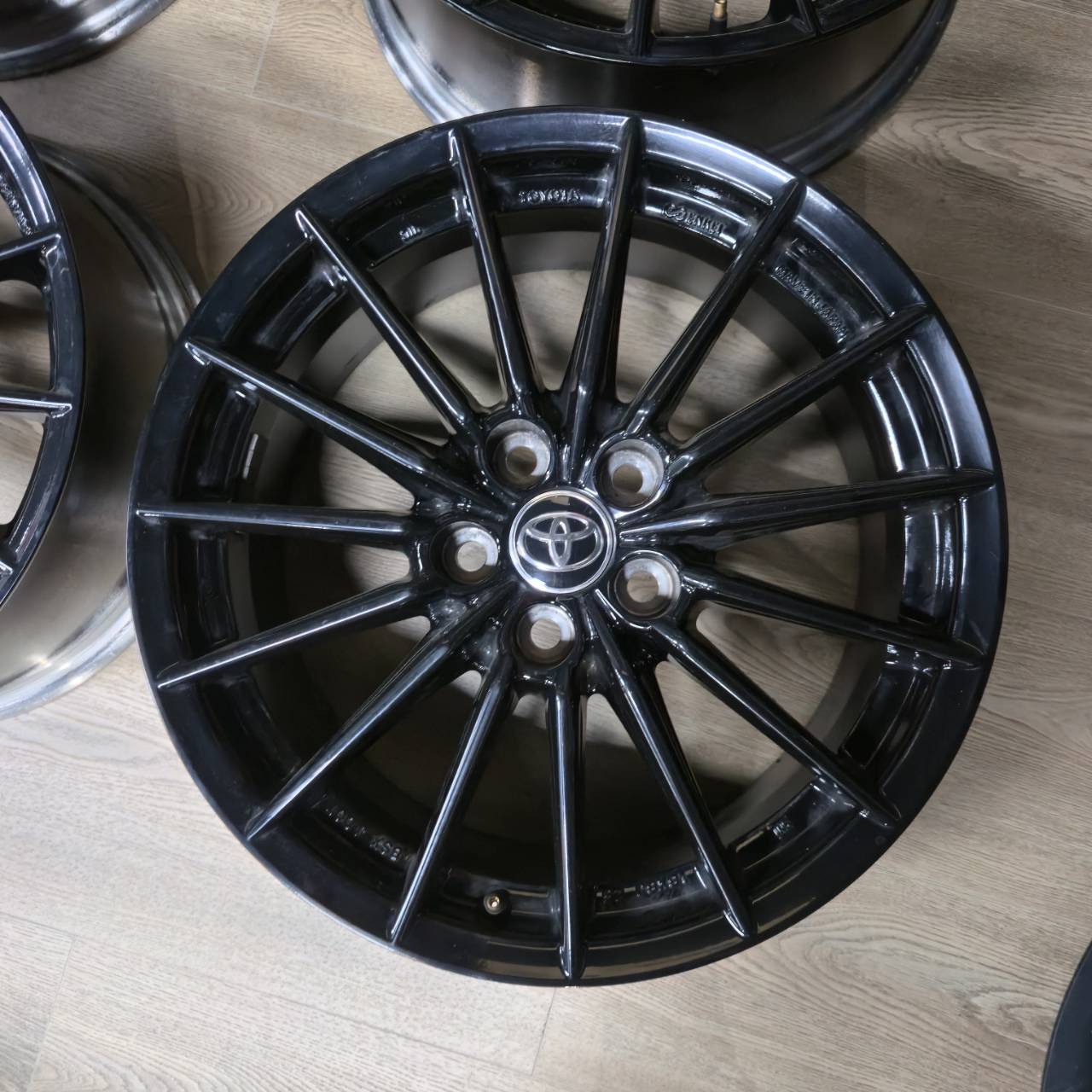 TOYOTA｜GR YARIS OEM｜18x8J ET45｜5x114.3