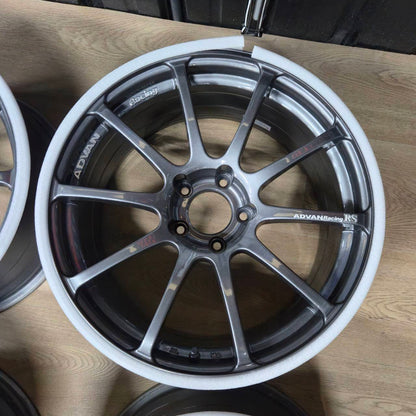 ADVAN｜RS｜18x8.5J ET30｜5x114.3